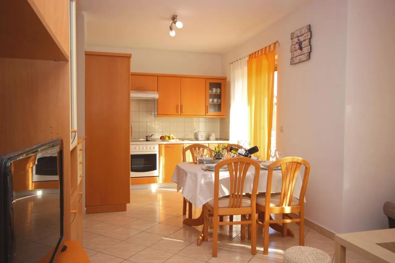 Apartment Ely Rabac