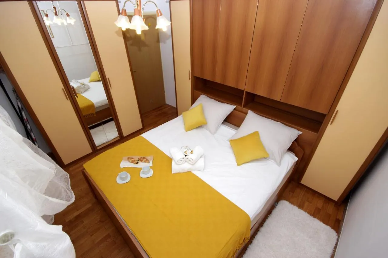 Apartment Ely Rabac 0*,  Croazia